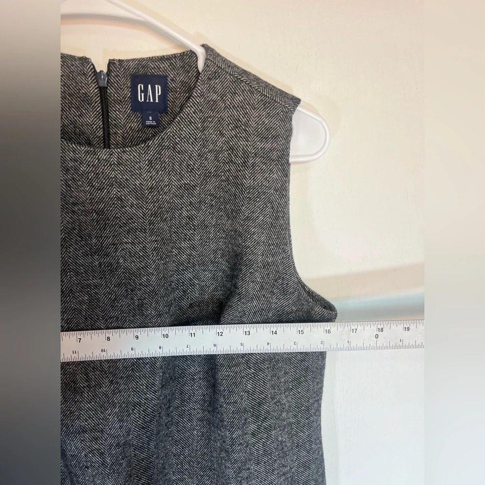 Gap Wool Blend Shift‎ Dress Gray Knee Length Side Pockets Sleeveless Size Small